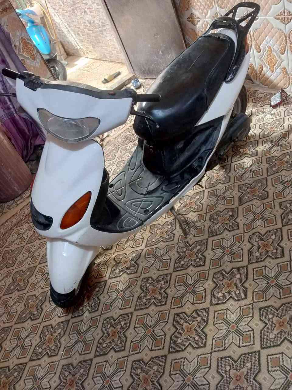 السلام عليكم
اكزز فحل  نضيفه تجفيت جديد شرط معدل 80 تبديل بوشه رايمر وغراض كله اصلي شرط شغاله من الطول للطول نقص ستان وصط فقط 400الف مجالها بصيط  سوق الشيوخ ***********
