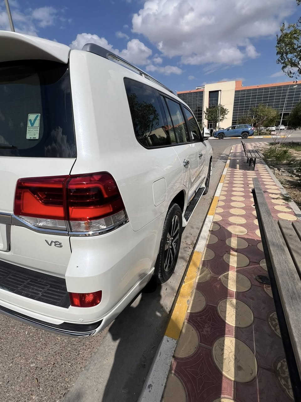 للبيع لاندكروز بلاك تورنك
موديل 2019
بغداد 
محرك 8
كشن جلد 3دكم
حساس امامي حساس خلفي
لايت اسود ابلادي
المسافه المقطوعه 85 الف حقيقي
السياره كفاله عدا شبر صبغ بلتكمه اثر طابوكه 
كير محرك كفاله 
السياره الف متصرف عليها
السعر 53 الف /يعني 530 ورقه 
للاستفسار ***********
