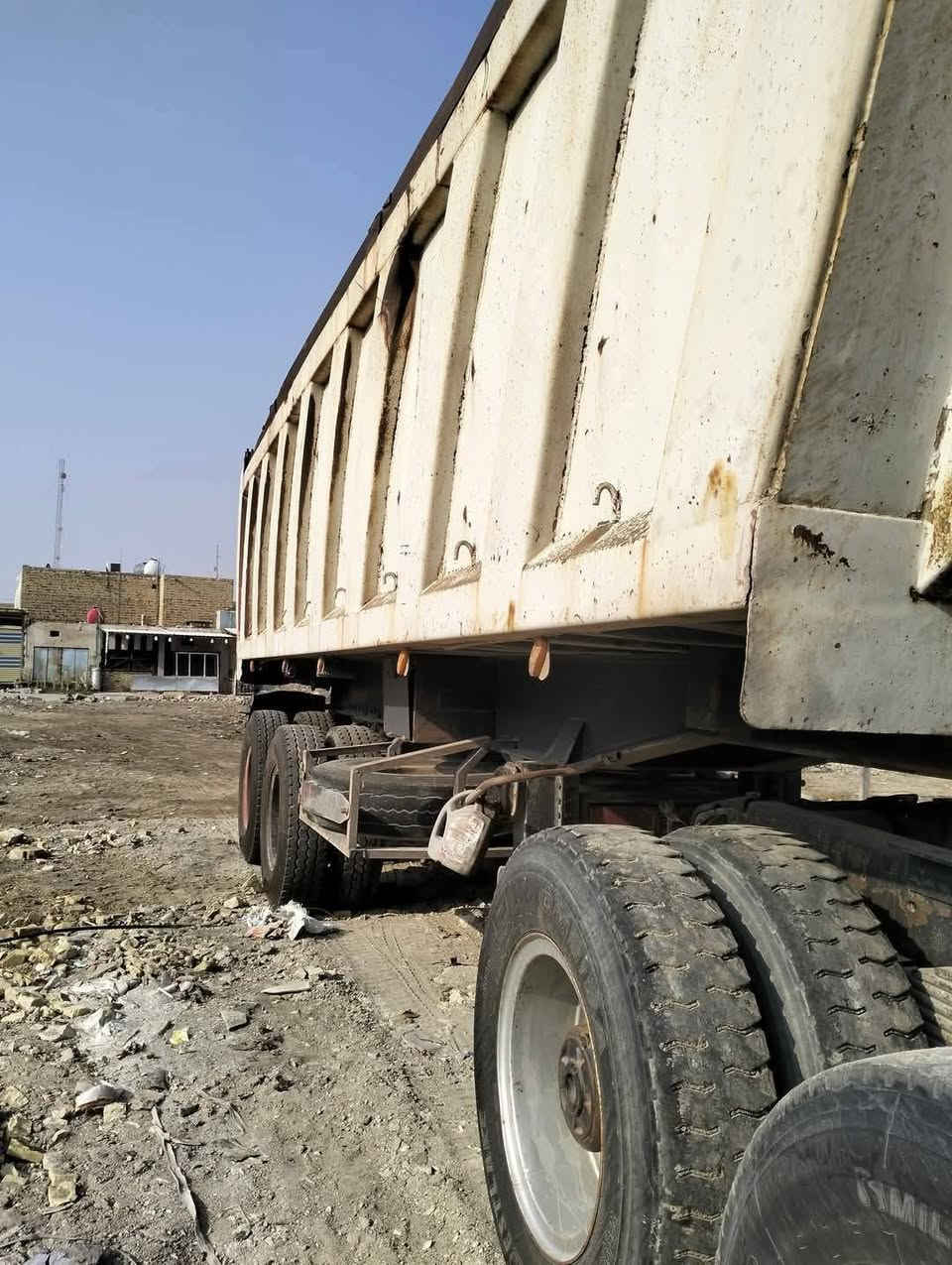 سلام عليكم عربانه البيع ذرعه 33 تخم تاير مكفواله من كلشي سعر 120 الاستفسار اكثر ***********
