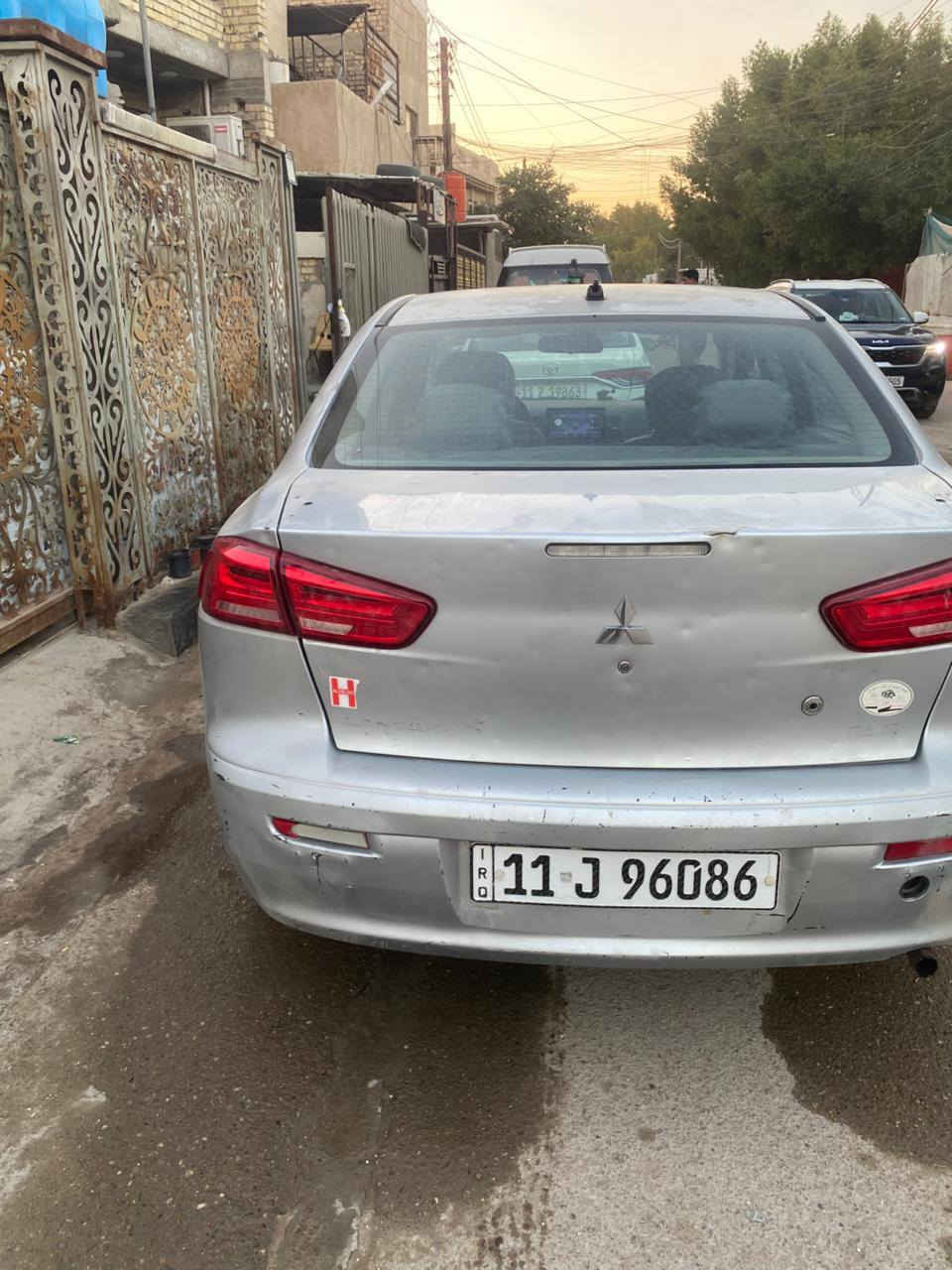 سلام عليكم عندي سيارة قرش 2009 سيارة خليجية سيارة لاظربة ولاصبغ بس محولبةسيارة كير ومكينة مكفولات فول مواصفات فتحة وتحكم ستيرن كير عادي أوتوماتيك***********
