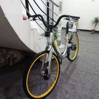 سلام و عليكم بايسكل للبيع التاير جوبلس هوه يجي من الشركه و امختم نقصه ...