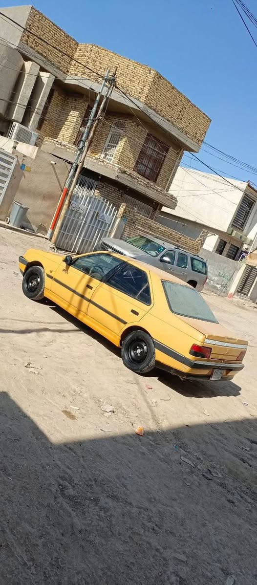 بيجو 405 بدون خياس بدون حادث رقم بغداد راعيها موجود ثاني يوم تحويل عليها غرامه 400 ع المشتري السياره حلوه وجديده مكينتها تعبانه (ابيع بدون مكينه) حتى ماتفاشل وياكم 
سعر 14$ مكاني بصره 
***********

