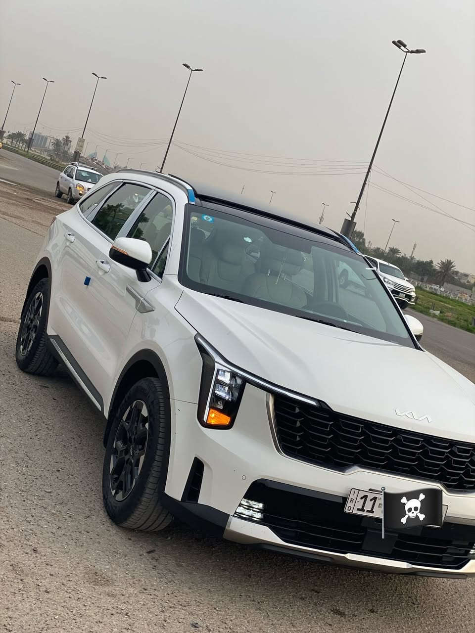 السلام عليكم 
🔥 كيا سورنتو 2025 – 4 سلندر 
ماشية 15 الف رقم بغداد 
⚙️ المحرك: 4 سلندر 2500
▪️ بنوراما
▪️ كير ماوس 
▪️ سايد بريك دكمة
▪️ ٧ راكب ٣ قطع تبريد
▪️بردات خلفية 
▪️جنطة كهرباء 
▪️كشنات كهرباء 
▪️بقية المواصفات المعروفة
للاستفسار 
***********
