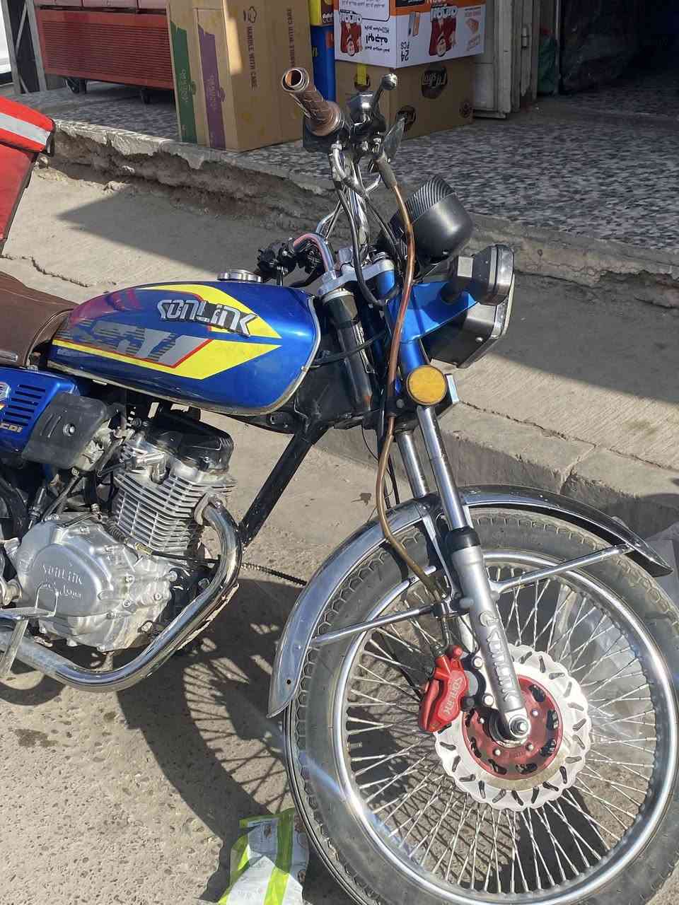 دراجة سونك جديدة ممفتوح بيها برغي مكفوله 150 سيسي شاشه بلادي بغداد ***********
