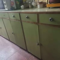 كاونتر خشب • ٦ أبواب • قابل تفاوض