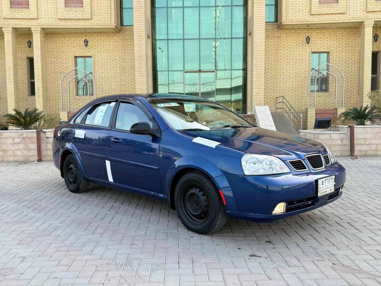 سلام عليكم
ابوبترا 
موديل 2004
رقم بغداد مشروع وطني 
محرك كير خير من الله 
تايرات سياره عليها ادامه كامله 
تبريد نقص كمبريسر 
سعر 57 بيها مجال 
رقم ‭0783 253 7261‬
العنوان بغداد
