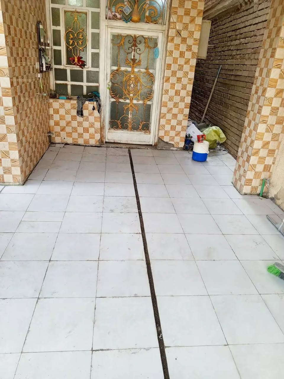 خلفة ارضيات اشتغل متر ويومية ابوصخير وحيرة ومشخاب شغل مرتب
***********
