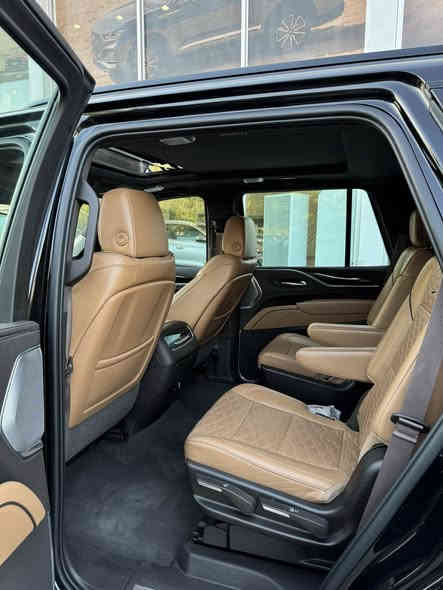 سلام عليكم
كاديلاك سكاليد موديل23
كفاله  من الصبغ والبارد 
مغلفه ppf
مكان السياره اليرموك
باسمي تحويل ثاني يوم
فول مواصفات 36 سماعه فول ماعدا المساج
السعر ب765$ 
***********
