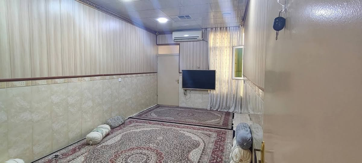 ئەم خانوە بۆ فرۆشن 
شوێن: کەلار-گازینۆ -گۆران 
ڕووبەری: 130 مەترە 
6,5 پانی 
20 درێژی 
ڕووی سلێمانیە وبەردەمی حەدیقە 
تاپۆی یەک ناوە 
پێکهاتووە له دوو ژوری نوستن 
هۆڵ 
میوان 
مەتبەخ ومشتە مەلات 
کامل دەکتی بۆکراوە 
بۆزانیاری نرخ پەیوە ندی بکە 👇
***********
