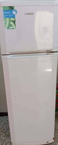 ثلاجة • حجم ١٢ • تجميد شغال