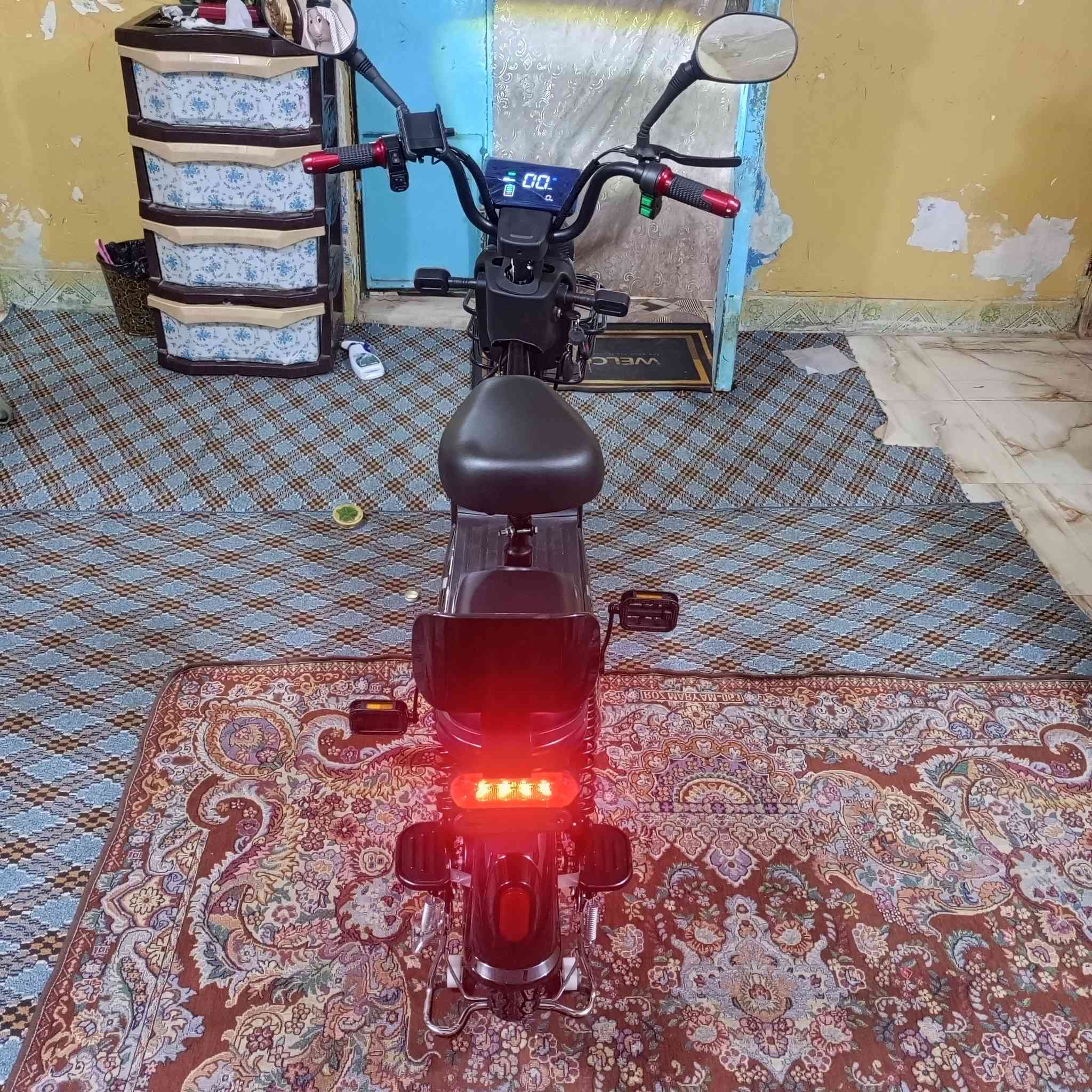 دراجه شحن بلجيس ما ماشيه صفر عداد بكارتونه ماصاعد بيه واحد اربع بطاريات السعر ( ٤٥٠ ) وبيه مجال مكاني البصره ( *********** ) كلشي شقال بيه
