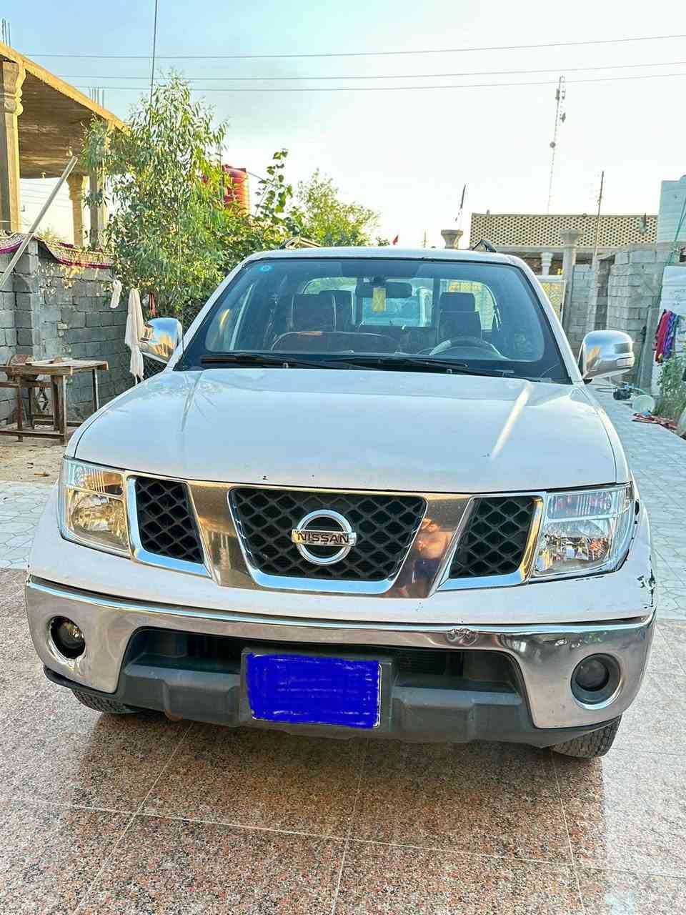 السلام عليكم 
نيفارا ٢٠١٤ كير عادي 
مكفولة من الظربة والصبغ 
بيها بارد قليل 
رقم انكليزي وهزة جديدة جاهزة للتحويل 
رقم ميسان مشروع وطني 
تحويلها بالبصرة
السيارة جاهزة بدون نقص 
مكانها قضاء المدينة
السعر ١٠٧  
***********
