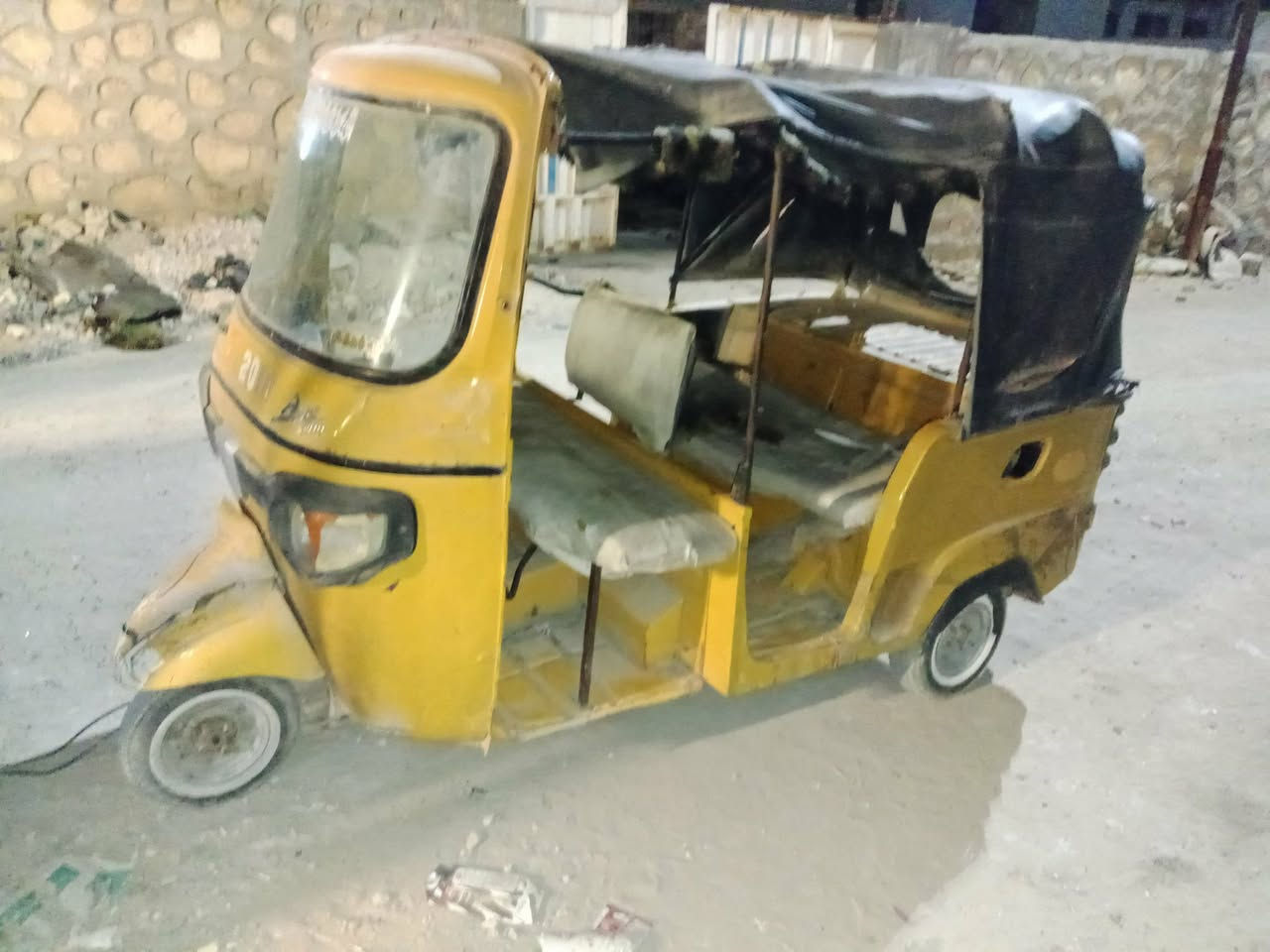 السعر ٤٥٠ 
مابية محرك 
أمير امير الخفاجي 
***********
