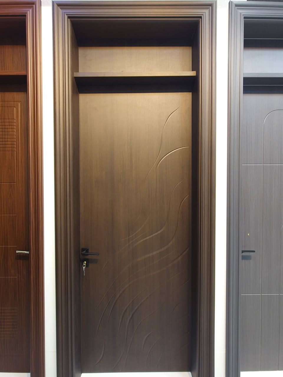 الأبواب اللي تدور عليها صارت يمك! 🚪💪
​لا تتنازل عن جودة منزلك! نقدم لك أبواباً صينية (درجة أولى) بمواصفات عالمية، مصممة لتحمل ظروف مناخنا القاسي:
​🔹 عزل متطور: عزل صوتي، حراري، ومقاومة تامة للرطوبة.
🔹 متانة طويلة الأمد: تركيبات قوية مضادة للنمل الأبيض والحشرات.
🔹 توفير وراحة: العرض الأقوى في قلعة سكر.. السعر يشمل النقل والشد داخل المدينة.
​الجودة تبدأ من باب البيت. لا تتردد بالاتصال بنا للحصول على أفضل الخيارات:
📱 ***********
