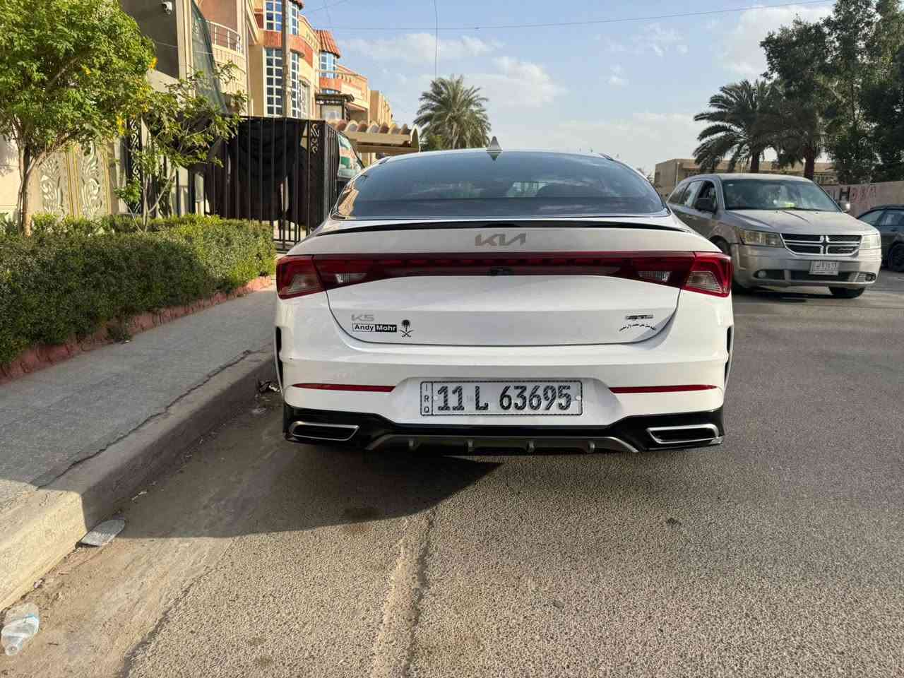 سلام للبيع او المراوس باقل منه كي فايف موديل 2024موصفات جتي لاين
فول الاخير عدا الفتحه 
موديل 2024
1_الون  ابيض 
2بصمه 
3ماشيه 13زيروو 
4 داخل احمر 
5 كشنات هيترات
6 جناح اسود بلادي 
5مثبت سرعه
6نضام ABS
7مانع انزلاق
8حساس  اطارات 
9بك لايت لد
10شاشه كبيره لمس
11كامره دواره
12كشافات اماميه 
13شاشه عطال 
14ويا كروم 
15ردار جانبيه 
16مراقبه نقطه العمياء 
17ردار الخطوط البيضاء  ردار امامي وخلفي وجوانب السياره 
18شاير  با المري 
19كشنات جلد احمر
20مقعد ساق كهرباء 
21الايت ثلاث عدسات +ليد 
22نضام قياده خمس وضعيات 
23 توقف ذاتي
24بلوتوث +usb+auX
25 تحكم ستيرن مع تدفئه بالستيرن 
26كير اوتو +عادي 
27الخريطه 📍
28صندوق كهربائي
 29 زنود + ليد 
30نوتو هولد
31التشغيل عن بعد 
‏AUTOHOLD   32
33تصميم خارجي رياضي 
34نضام المحلاحه
35مصابيح الخلفيه LED
36مصابيح ضباب LED
37محرك تيربو 1600
38تبريد بيانو 
تشغيل عن بعد قيادة ذاتيه اربع قيادات بيها 
صور السونار مرفقه البنيد وتعيار ربع الجاملع 
رقمي ***********
مكاني بغداد الحريه 
 السعر 185وبيه مجال 
رقم معوقين بغداد /وكاله عامه بأسم المشتري
