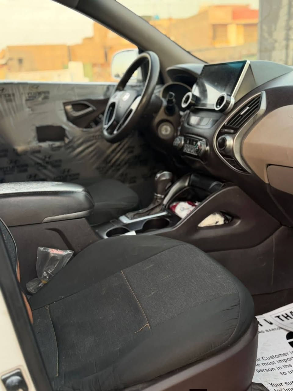 سلام عليكم توسان احلا من الصور موديل ٢٠١٦ خليجيه بيهه مكانات صبغ بدون كلبه او تجيه شواصي مكفول سنويه جديد ابيع عام سعرهه ١١٠ وبيهه مجال شي بسيط
مكان واسط العزيزيه 
***********
