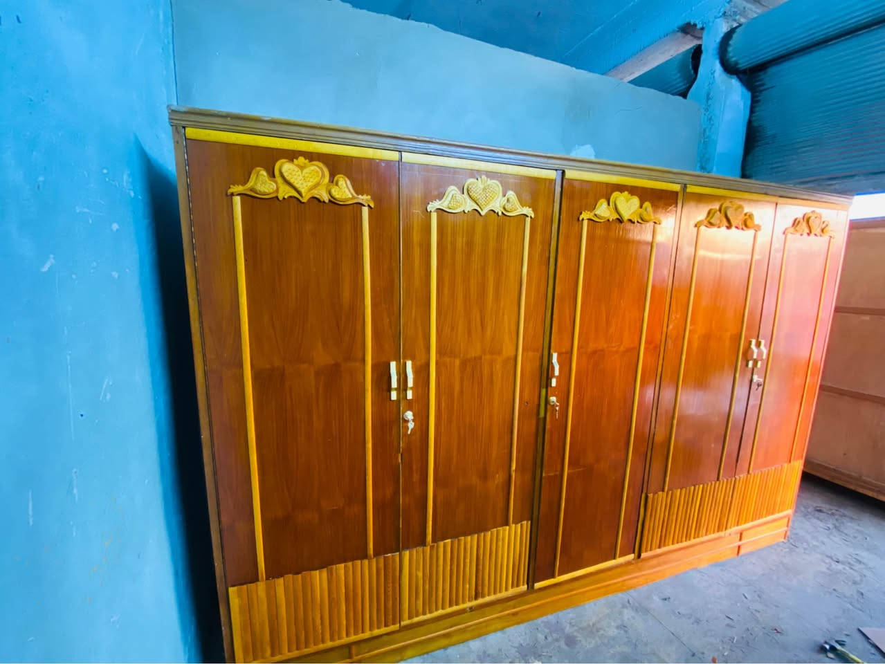 قنصور خمس ابواب نظيف جدا السعر ١٧٥ للاستفسار *********** موصل, نينوى
