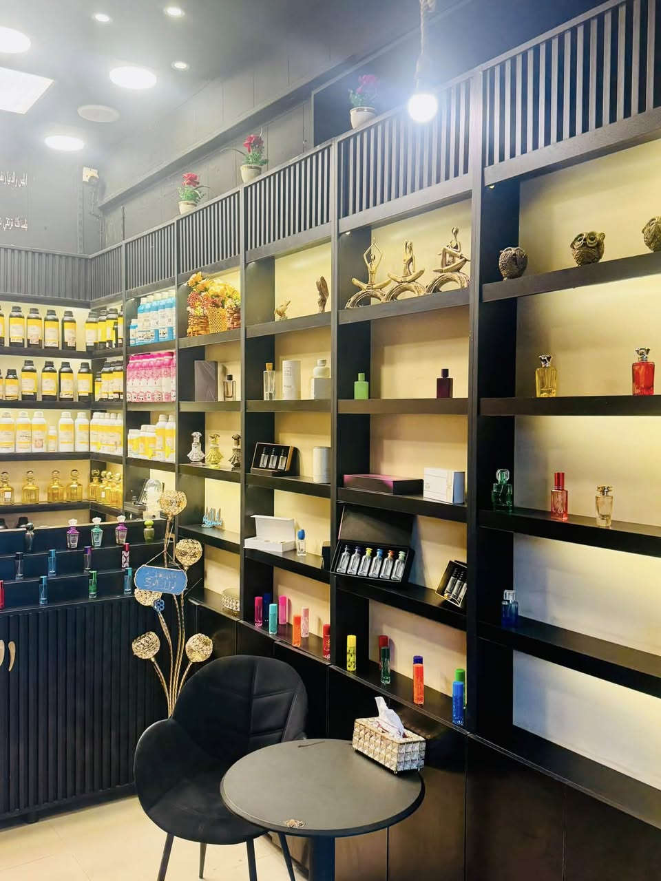 سلام عليكم حبايب محل عطور مركزه للبيع موقع المحل بغداد جديده عماره الحذاء الذهبي قرب فالح ابو العنبة

محتويات المحل:

17 راف
3 باترينات كبار 
5شركات عطور
سبلت طنين
منضومة كامرات 
مثل ما اموضح بل تصوير 
يجار المحل 900

سعر المحل 5ملاين وبي مجال
الاستفسار الاتصال علئ الرقم 
***********
