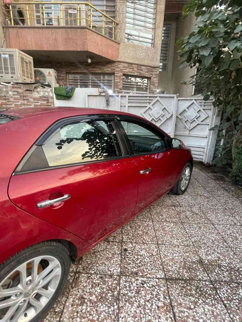 السلام عليكم
سيراتو 2011 خليجي رقم اربيل الجديد الدولي ماشيه 198 كيلو بيها صبغ الجاملغات الخلفيه الأيمن والايسر السياره حلوه وخير من الله صدر تخم تاير تحكم ستيرن والسياره تريد تحويل او وكاله اني حاضر
السعر83 وبيها مجال
مكان السياره بغداد حي الحسين 
للاتصال ***********
