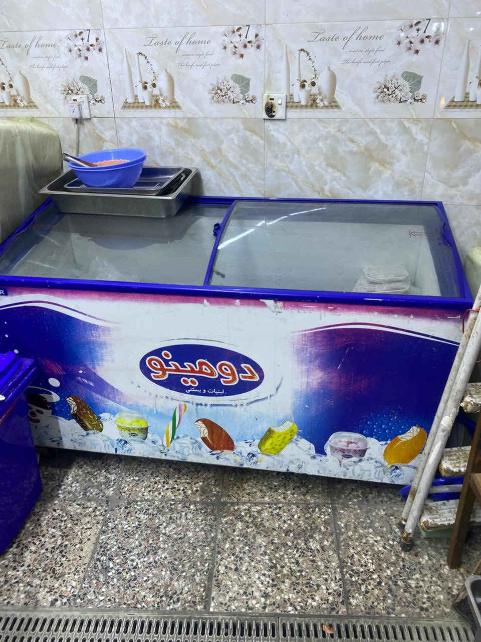 اسلام عليكم عندي غراض مطعم للبيع شلع للاستفسار الاتصال على الرقم ***********
