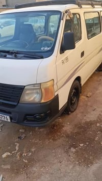 نيسان اورفان • ٢٠١٠ • ضربات بالفيديو