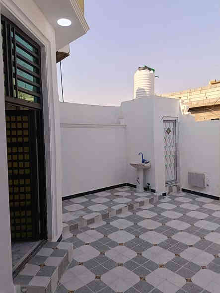 ♦️يعلن مكتب عقارات المسار
***********
عن دار للبيع 🏚️ 
في شط العرب باب االهوى 
♦️المساحة 155
♦️بناء درجة أولى بلوك 
♦️يحتوي البيت ع غرفتين+ صاله +مطبخ + دوانيه + حمامات داخليه وخارجيه+ 

♦️السعر 66 وبي مجال 
للاستفسار اكثر اتصل  
***********
نستقبل عروضكم دور سكينه وقطع اراضي في شط العرب فقط
