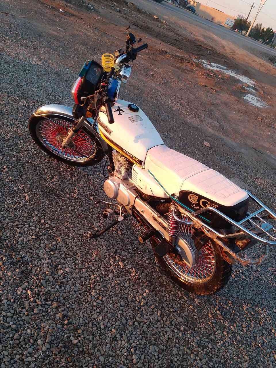 سلام عليكم دراجه تايكر أربع كير دراجه خير من الله كهربائيات كاملة مديل23محرك مفتوح مره وحده و بلادي اورق بيه أصوليه درجه خير من الله سعر475وبيه مجال مكاني خالص هبهب رقم***********خاص مسدود دك على رقم
