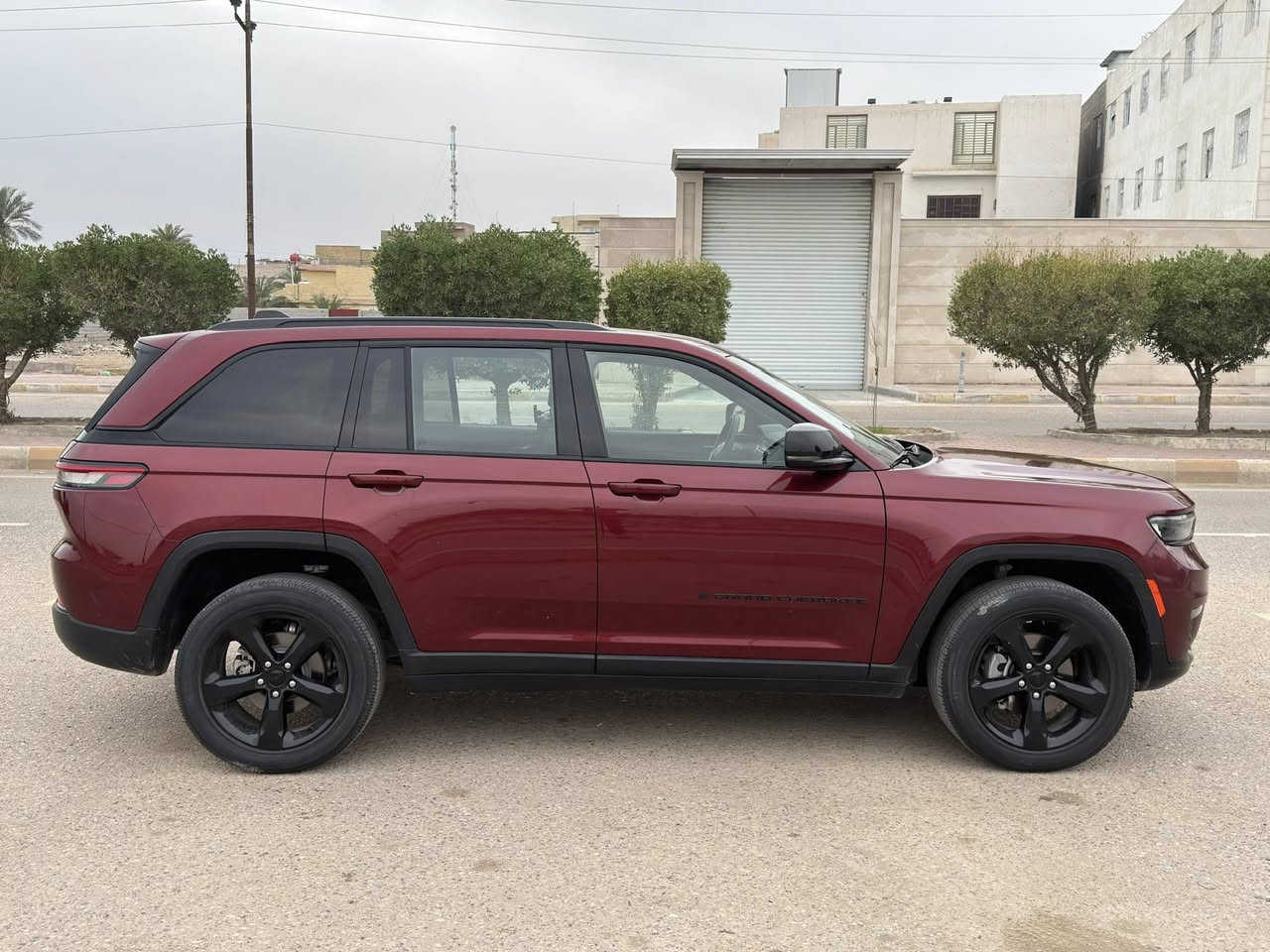 جيب بلاك توب ٢٠٢٣ ماشية ٣٣ الف فول فتحه ٤ رادرات تدفئ تبريد بلكشنات تبديل فقط دعامية امامية رقم بغداد تحويل ثاني يوم السعر  325 مكان السيارة ميسان 
***********
