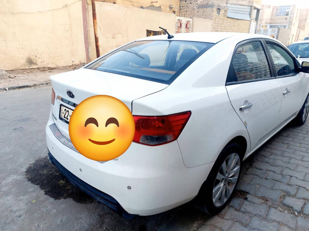 #السلام_عليكم_للبيع_سيراتوا_2013_خليجي #فول 1/1
عدا البصمة كفالة عدا كارت موضح بالسونر ..6 نمر 
الرقم اربيل الماني 
لون ابيض 
مكينه 1600 
تحكمات استيرن # شفتات 
فتحة سقف
اشاير بالمري 
والخ..... كل ملاحظات السياره مذكوره بالسونار.
 السياره من الداخل جديده .
السياره بالواقع احلى من الصور وجاهزه من كلشي حداديه تخم تاير تدفئه تبريد .
السعر110بيه مجال للشراي ..
مكان السياره نجف ..المشخاب / المركز 
للاستفسار / واتساب ***********
