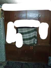 معرض للبيع سعره 400  تفصال صاج و هذا رقم  للتواصل 07802395109