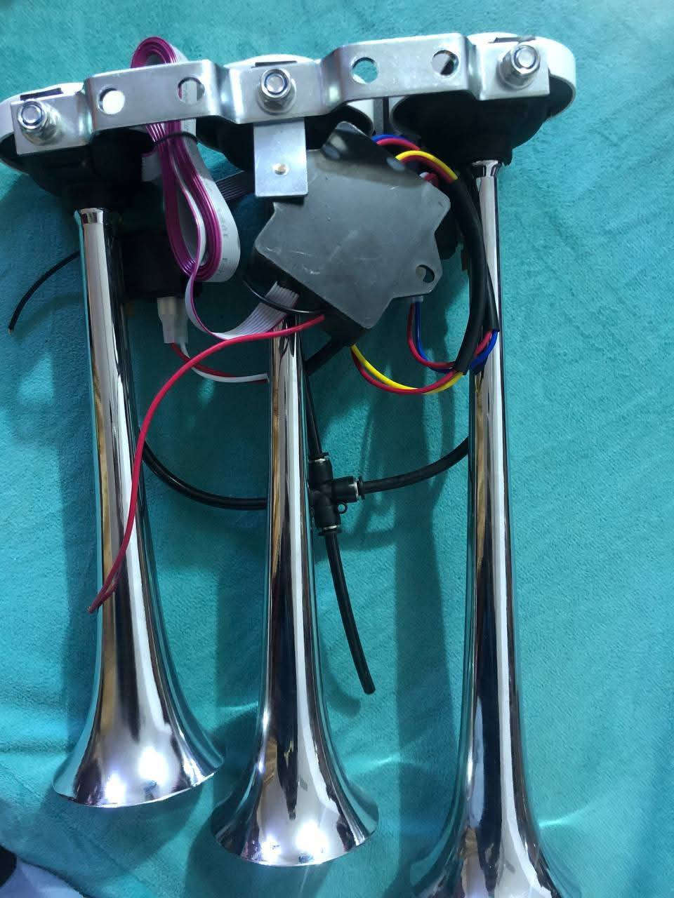 هورن ثلاثي عملاق مطلي كروم ب٣٥ مع التوصيل


**إذا كنت صاحب هذا الإعلان وتريد حذفه لأي سبب، رجاءا أرسل رسالة إلى الدعم الفني**