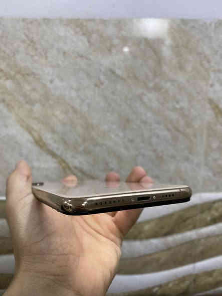 السلام عليكم مكلف بل نشر اكس اس ماكس ذاكره 64 باتري 79  فيس ايدي شغال لجهاز مبدل ضهر وكامره خلفيه بيها غواش  كامره اماميه حيل حلوه مابيها اي خلل سعر 150 رقم *********** اسيا ***********
