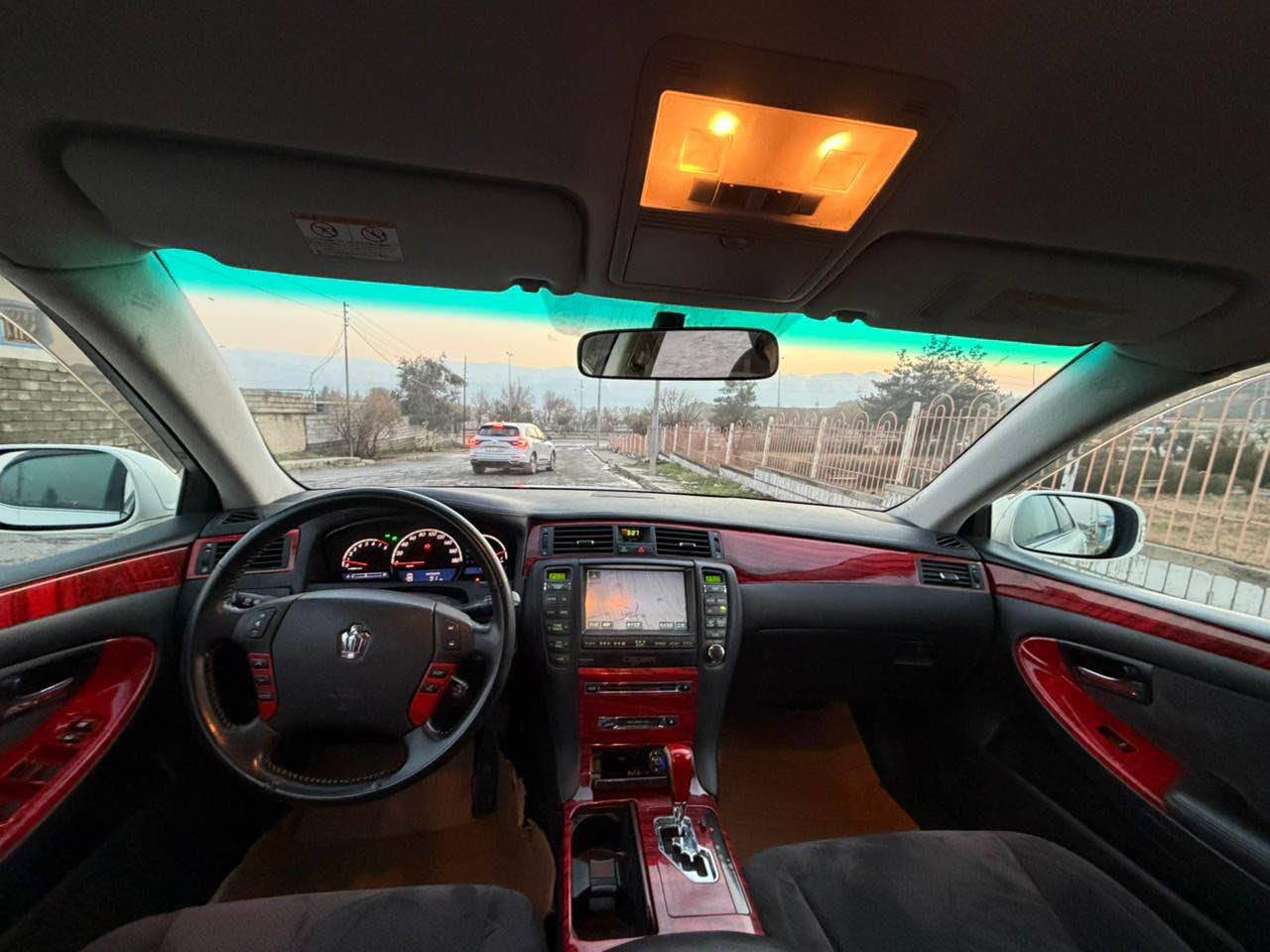 شاینەی ٢٠٠٥  ١٨٢
شاینەی بڕاوە
سێ دوگمە 
سەیارەکە کامل مەسرەف کراوە 
جامەکانی هەڵ گیراوە 
سێرڤس کراوە
چوار تایەو ویلی لۆکی لەسەرە سفر 
کارەبایەتی مەزبوت مەزبوت کراوە بەشەرت  
تەقەو ڕەقە بەشەرت زۆر توندو تۆڵە 
***********واتسئەپیشی لەسەرە Singapore
