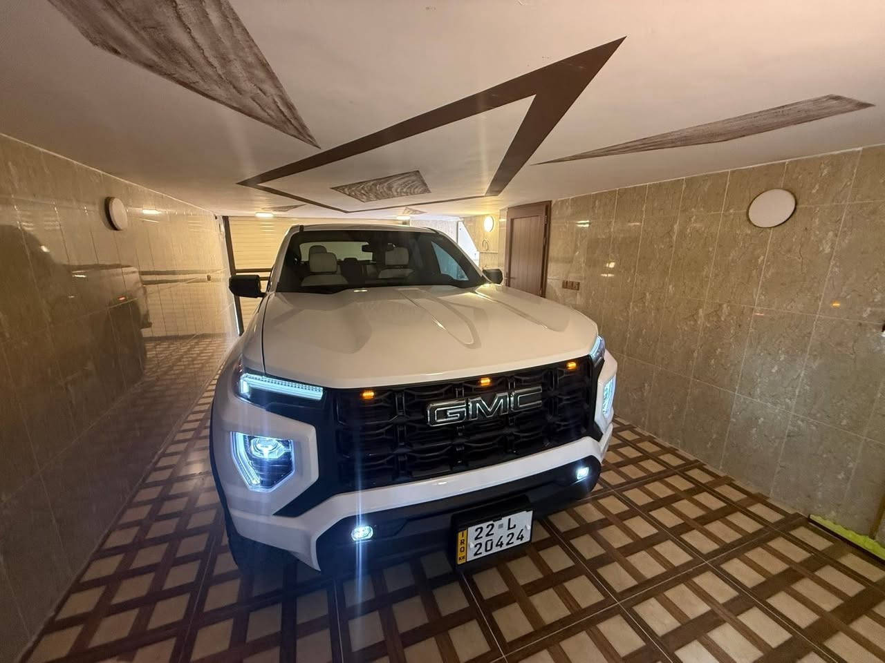 GMC CANYON
موديل 2023 
ماشية 68000km
محرك:2700تيربو 
مواصفات كانيون فئة Elevation
الداخل اسود كشنات لونين 
1-مواصفات :كار بلي شاشة جبيرة
2-تحكمات استيرن
3-رادار امامي
4تحديد مسار 
5-حساسات خلفية 
6-نظام تعليق
3-7 انظمة قيادة  2ويل و4 ويل واوتو 
8-شحن USB منفذ عدد4
9-قطعتين تبريد
10-مازدات LED
11-تشغيل عن بعد
12-اوتو هولد
وباقي المواصفات المعروفة
قطعة واحد فقط
السعر 30000$
الأستفسار:***********
