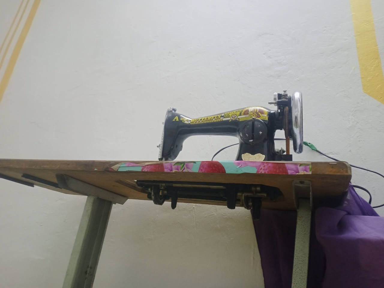 مكينه ام الفراشه  تحتاج تصليح بسيط كلش مانعرف بيها  سعرها  مع الميز اب75   الف  مدينه الصدر الداخل


**إذا كنت صاحب هذا الإعلان وتريد حذفه لأي سبب، رجاءا أرسل رسالة إلى الدعم الفني**