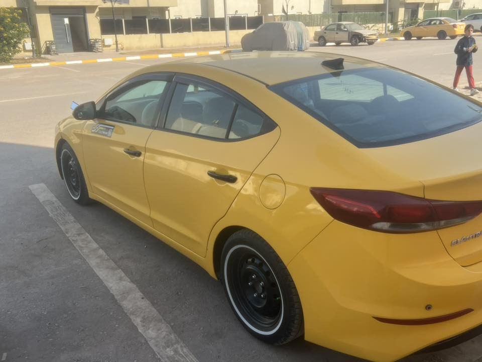 سلام عليكم النتره 2018للبيع سياره جاهزه تخم تاير دوشمه سياره مكينه 2000كير ATكامره دواره رادار حساسات السعر 120للاستفسار ***********
