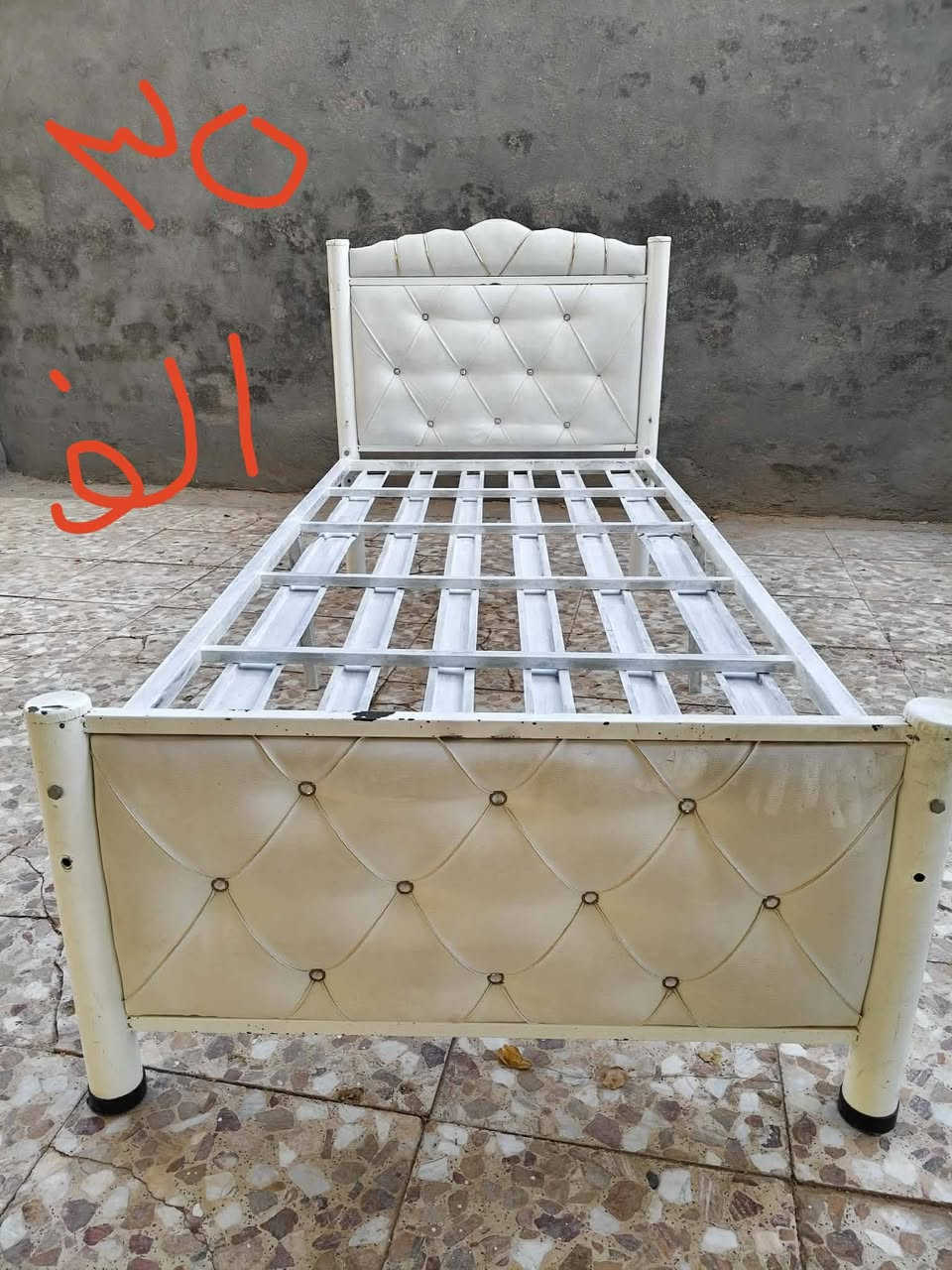 متاح جرابي نفر وحده ٣٥ بيه رجلين اضافية مصلحه وحده ٤٥ على وضعه نظيفات  ***********
