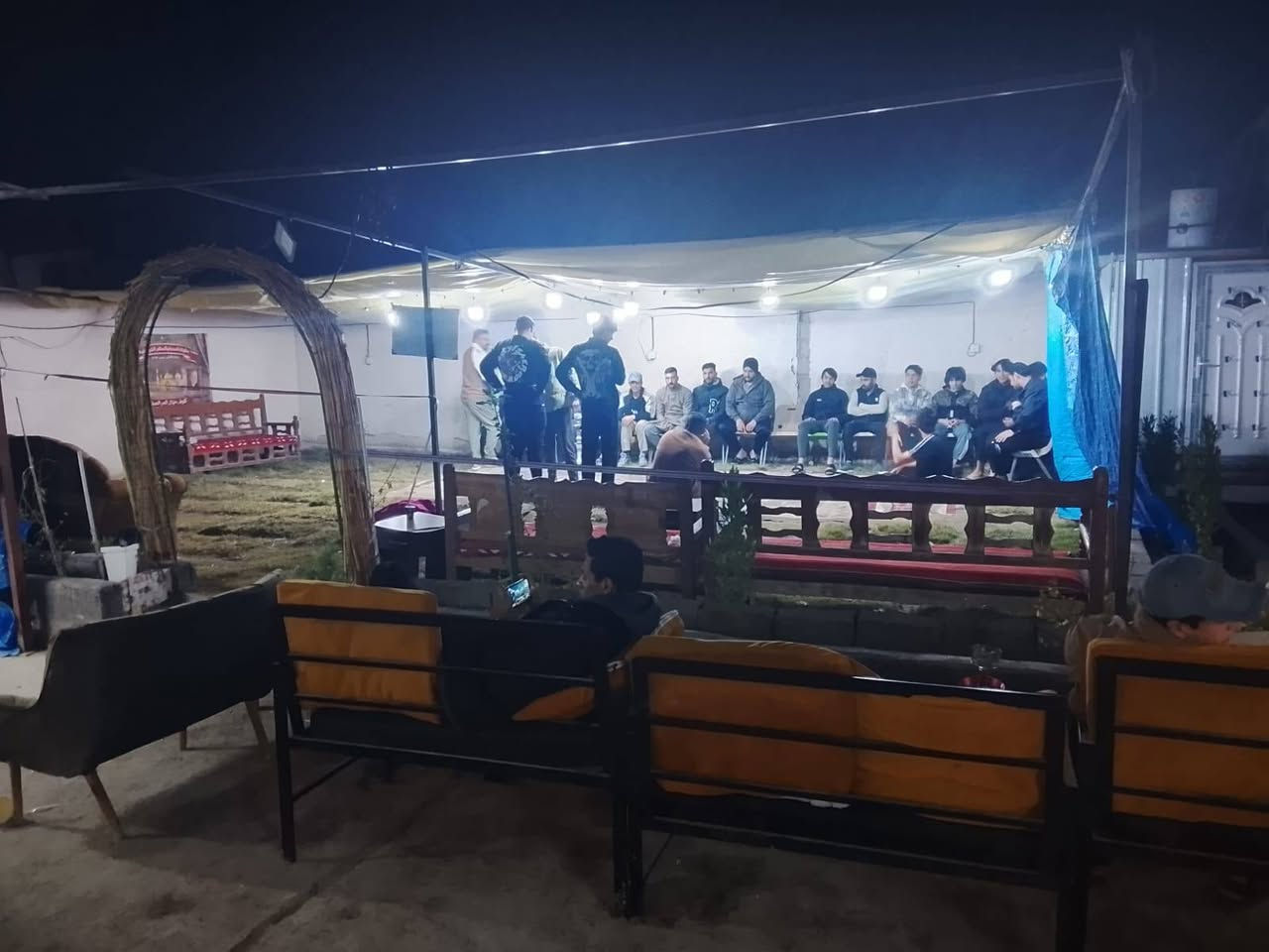 كوفي للبيع المكان الحر الصغير الاستفسار رقم صاحب الكوفي ***********
