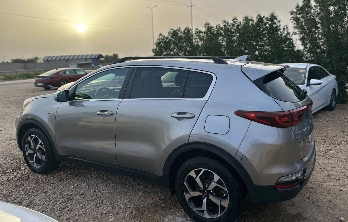 بيع او مراوس سبورتج موديل 22بدون رقم تبديل بنيد فقط محرك 2400سعر150شراي يتصل مكان سيارة معارض الرميثه عالشارع العآم معرض احمد آل شمران ***********
