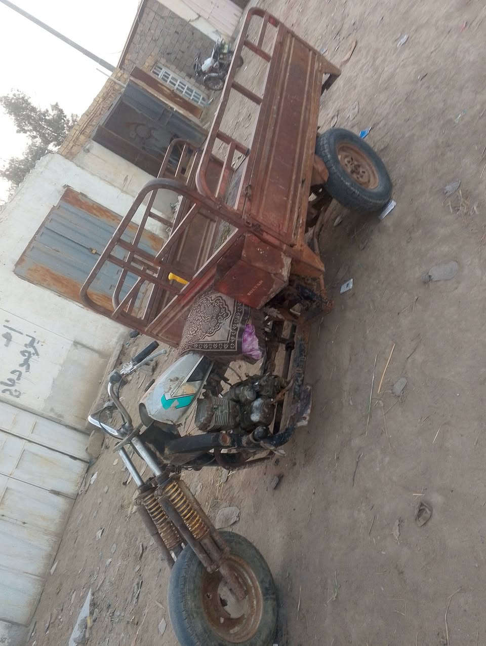 ستوته للبيع دايوان كلك مكان ديوانيه قضاء دغارة السعر 150 وبيها مجال/***********
