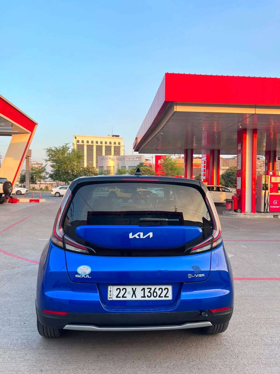 كيا صول  OLIVIRR   2023 💙
كهرباء فقط 🔋 بدون بانزين 
فول مواصفات  1/1 
حادث السيارة كما موضح بالمنشور +رقم الشاصي داخل الصور 
تبديل فقط الجاملغ الامامي الايسر ( شرط بدون دواخل ) 
جميع الايرباكات سليمة
مواصفات السيارة //
شاشة ديجيتال
-بصمة تشغيل+ بصمه أبواب   
 -سلايد روف ( فتحة سقف )
-ويل كب كروم 
4-أشاير بالمري 
-فول تحكم ستيرن 
-تبريد شاشه 
-شاشه حجم كبير 10 أنج GPS
-كشن جلد 
كشن كهربائي 
كشن هيتر و تبريد 
كشن خلفي  هيتر 
-أيقاف ذاتي 
-مانع انزلاق 
13-رادار امامي خلفي جانبي
14-مضخم صوت 
-دشبول الكتروني
-لايت زنون ولد 
شحن بلادي موجود
رقم أربيل ترقيم جديد
السعر 134 ورقه مرقم كامل 
مكان اربيل معرض اربيل كارس 📍
☎️


**إذا كنت صاحب هذا الإعلان وتريد حذفه لأي سبب، رجاءا أرسل رسالة إلى الدعم الفني**