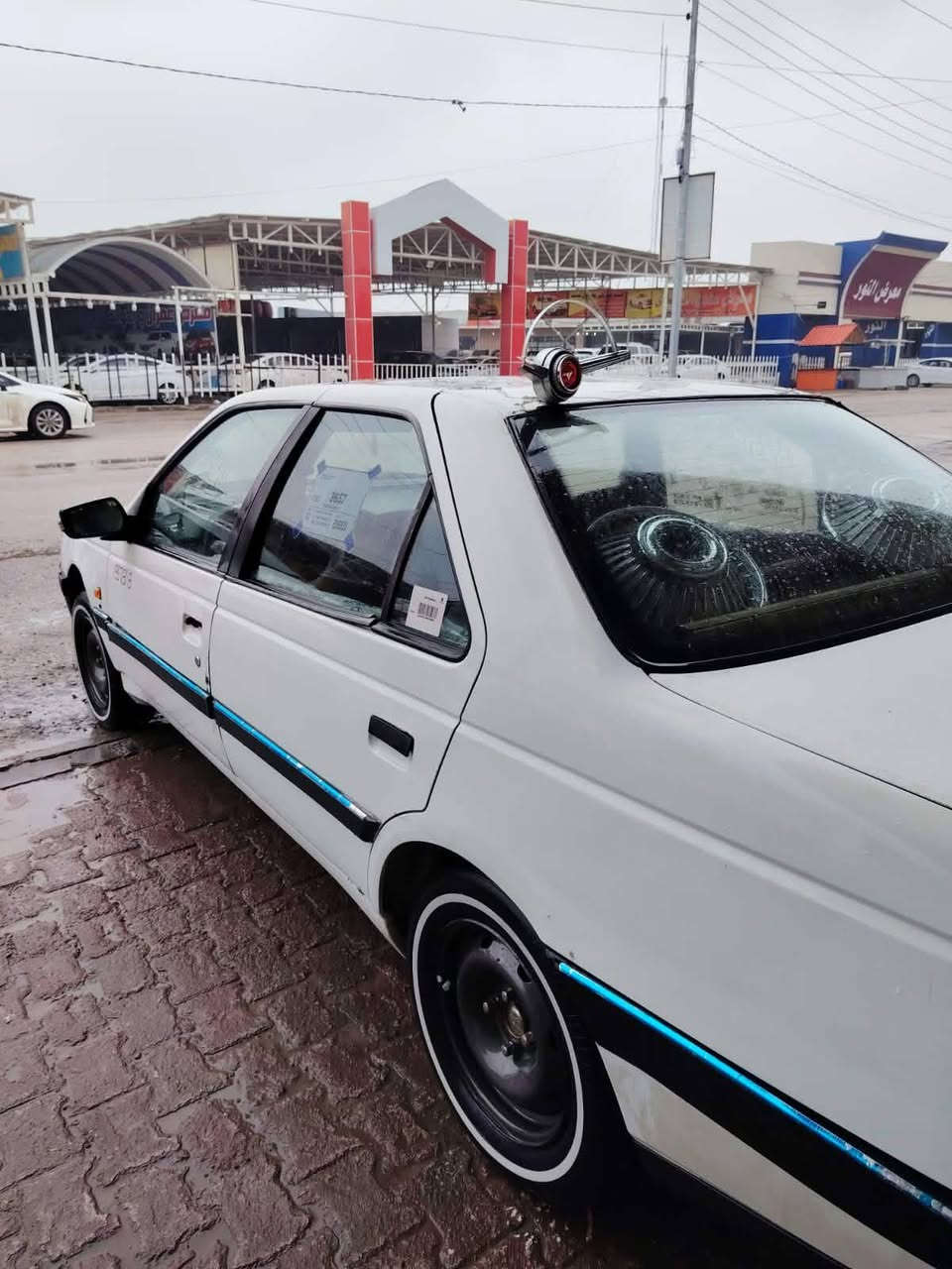 سلام عليكم بيجو 405 GLX رقم بابل بسمي سيارة رقم جديد  موديل 2012 رايدها 42 وبيها مجال بسيط سيارة معازية اي شي ***********
