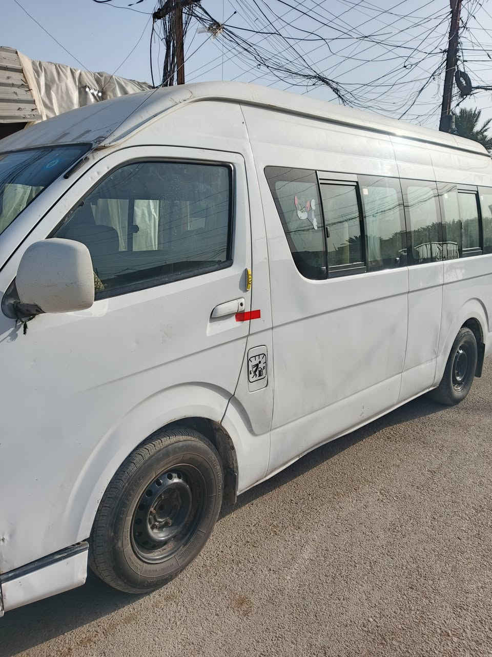 سلام عليكم جنبي H2البيع فقط بدون مراوس سياره خير من الله مكينه وكير واكسل كفاله بيها بس الدواير معمره 
تخم تأير جديد باتري جديد تبريد شغال محور سبلت 
السعر138وبيها مجال الشراي عنواني فلكه سلمان باك
رقمي ***********بي واتساب
