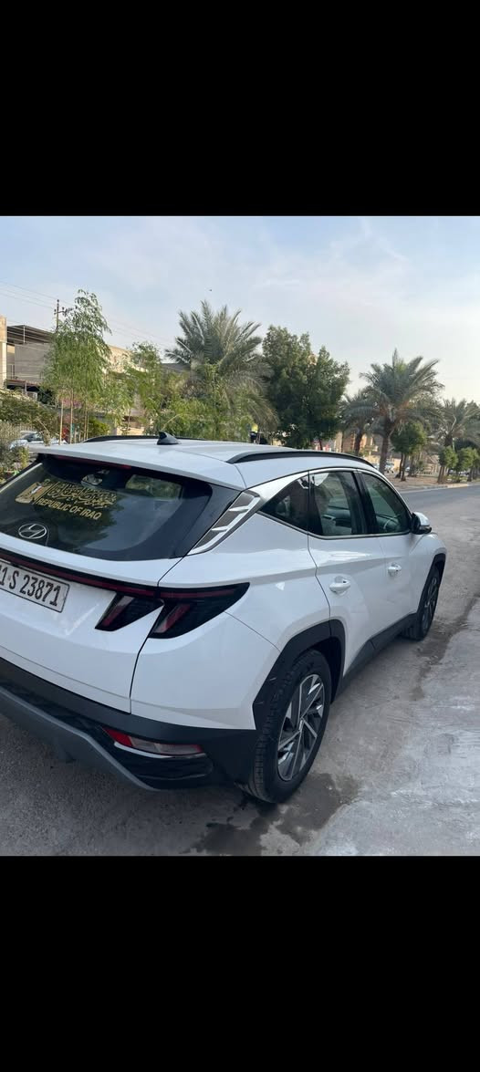 هونداي توسان خليجي لون ابيض
موديل 2024 
ماشيه 20 الف حقيقي
مكينه كير شرط الفحص
مكينه ديوش 2000 مكفوله
كامره خلفيه
حساس امامي خلفي
فول تحكم
سبير منازل
رقم بغداد انكليزي 
وكشنات ابيض / 2 كهرباء 
مري شفط
دبل سويج
صور السونار بالمنشور باب صبغ 
السعر 222
الرقم:***********
