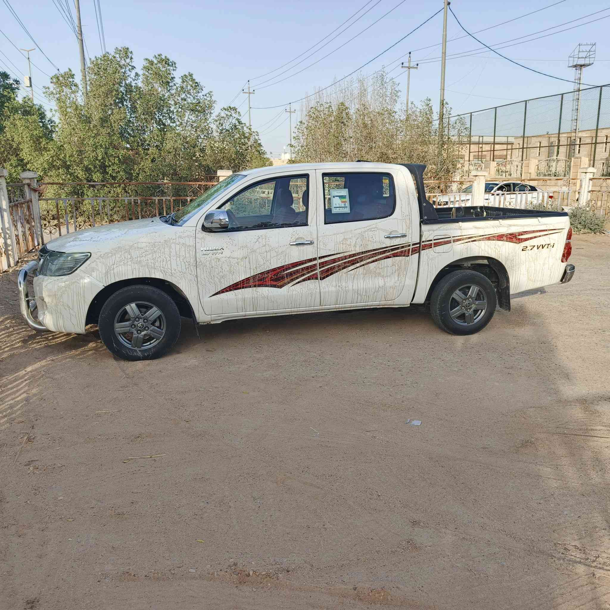 هايلوكس 2014 رقم بصره دولي  بسمي
سنويه ل29 شاصي12 السعر185وبيها مجال
***********
