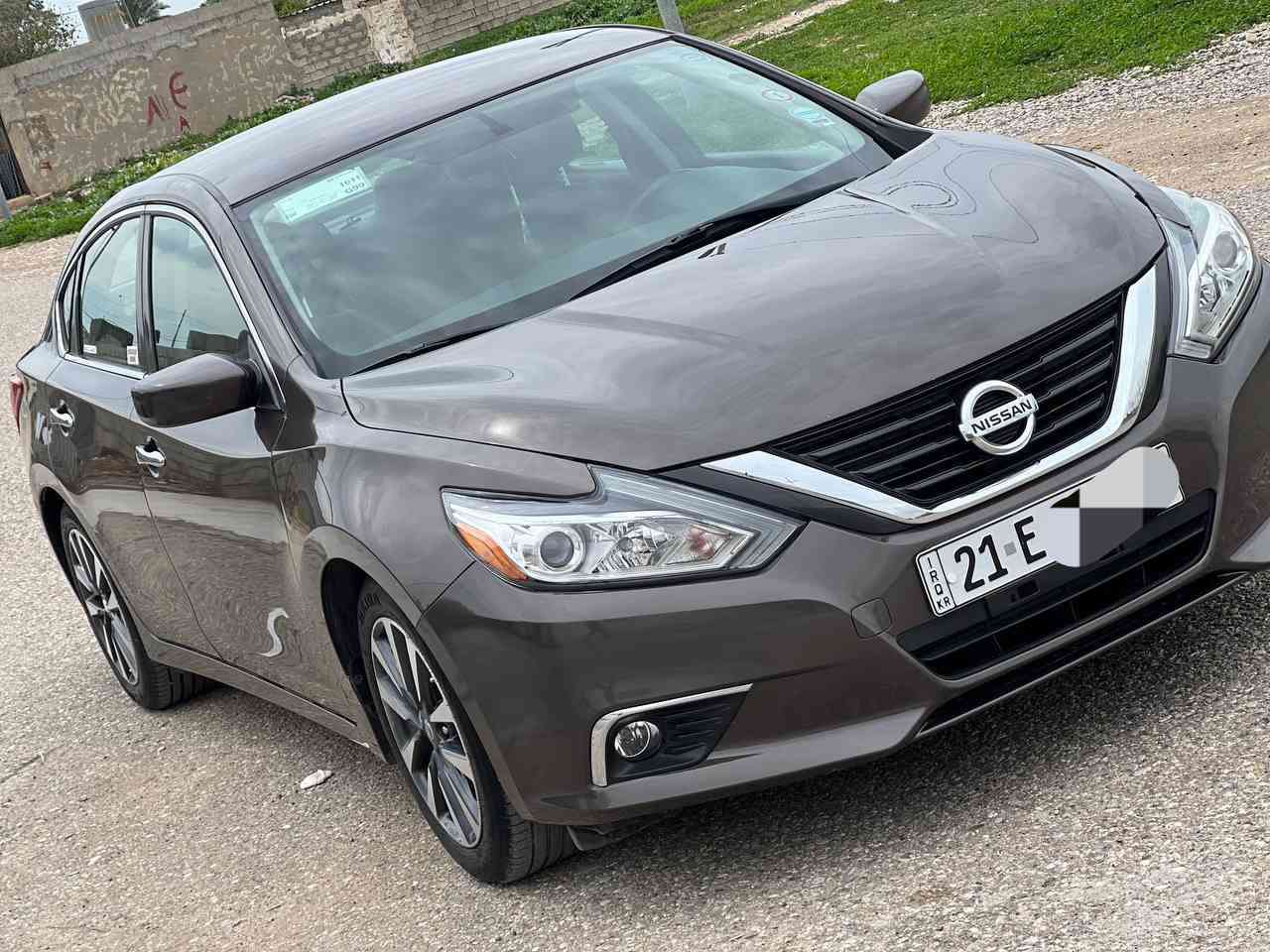 السلام عليكم
نيسان التيما 2017 SV 
مكفولة كفالة عامة
مكفولة من الصبغ والضربة والبارد بدون تبديل على وضع شركة السيارة سونار موجود داخل الصور
رقم سليمانية الماني ثاني يوم تحويل سنوية جديد لنهاية 2029
سياره تبريد تدفئة شغال  كشنات كهربائيه 
رادار جانبي وامامي كامره خلفية شاشة
بصمه بيبان ثنين 
سياره ماشية 112ميل 
نضيفة جداً جداً جداً 
حدادية كاملة جديد تخم تاير جديد 
السعر 124 وبيها مجال

*********** موبايل 

مكاني ديالى خانقين
