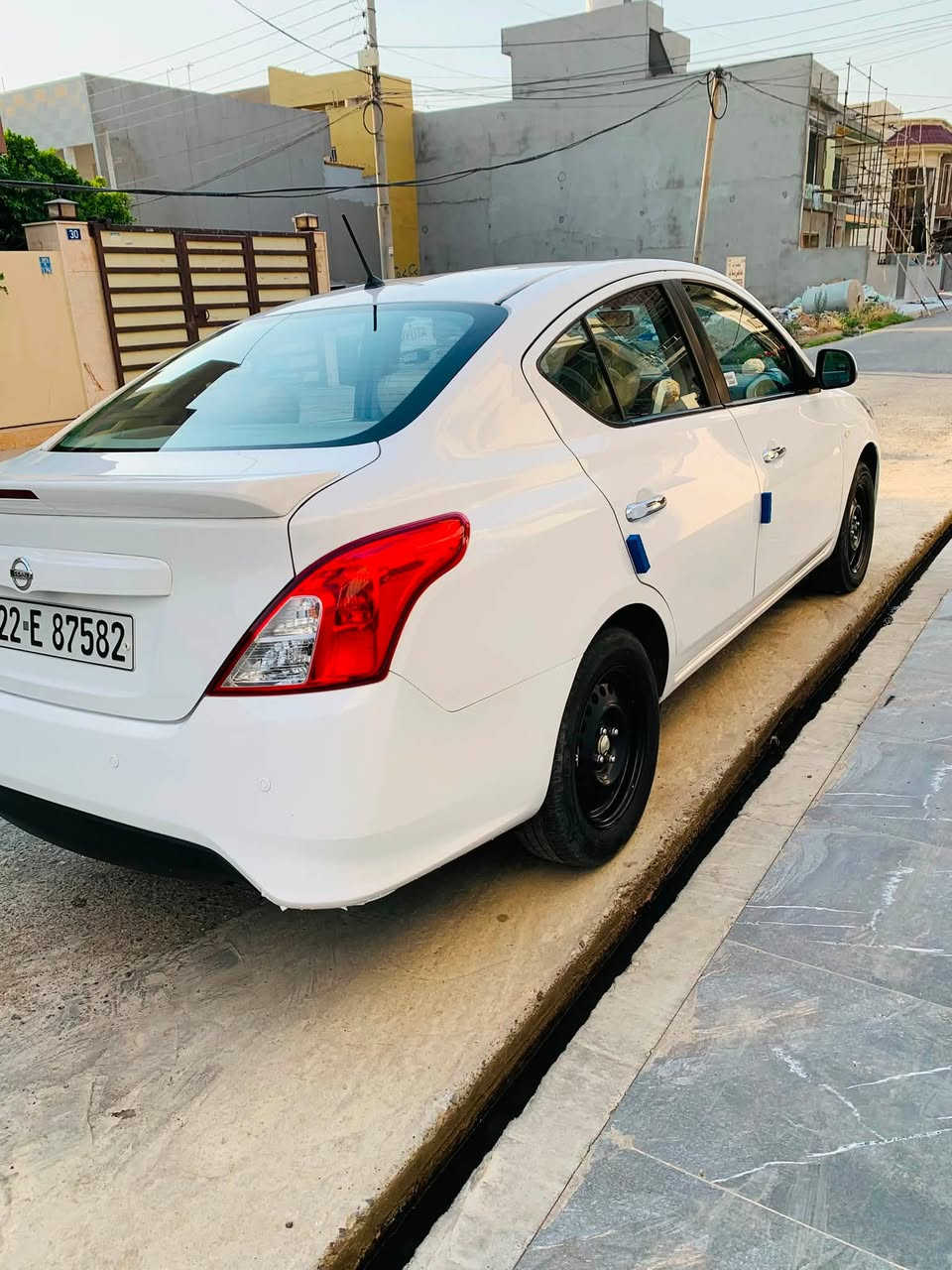 نیسان سنی مۆدێل 2023ی هیندی .
بۆ فرۆشتن 🚕🚗🚙

سفری هەولێرە بەناو خۆمە
تەنها  ( 9 ) هەزار km رۆیشتییە 💥
سەیارەکە هیچی نییە زۆر خاوێنە وەک سفر وایە
رەقەم سەنەوی فحس هەزە هەمووی تازەیە
سعر ( 118 ) 💰وەرەقە مجالێکی برایانە
کۆرک واطس اپ 👇
***********
عنوانی سەیارە هەولێر
