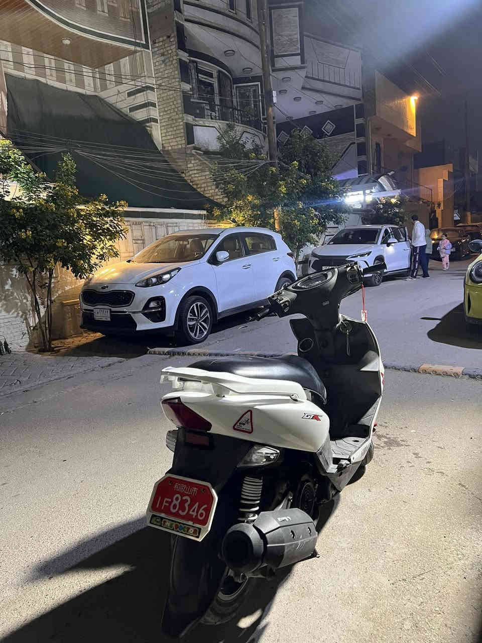 سلام عليكم دراجه جيتي ار 2009 دراجه جديده بحاله الوكاله الدراجه برغي ما مفتوح بيه  مكينه ناعمه اي نضوح او تبخير بل دراجه ترجع الدراجه 
السعر 950  وبيه مجال للطيبين 
مكاني بغداد الكريعات 
رقم / ***********
