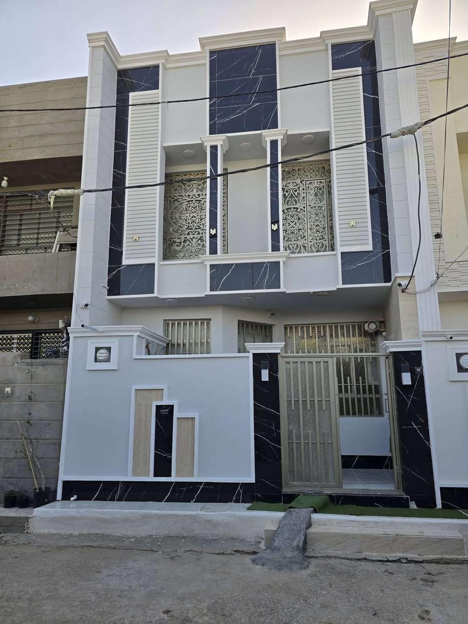 تم تنزيل السعر الشراي يتصل 
مو بس يدورسعر
