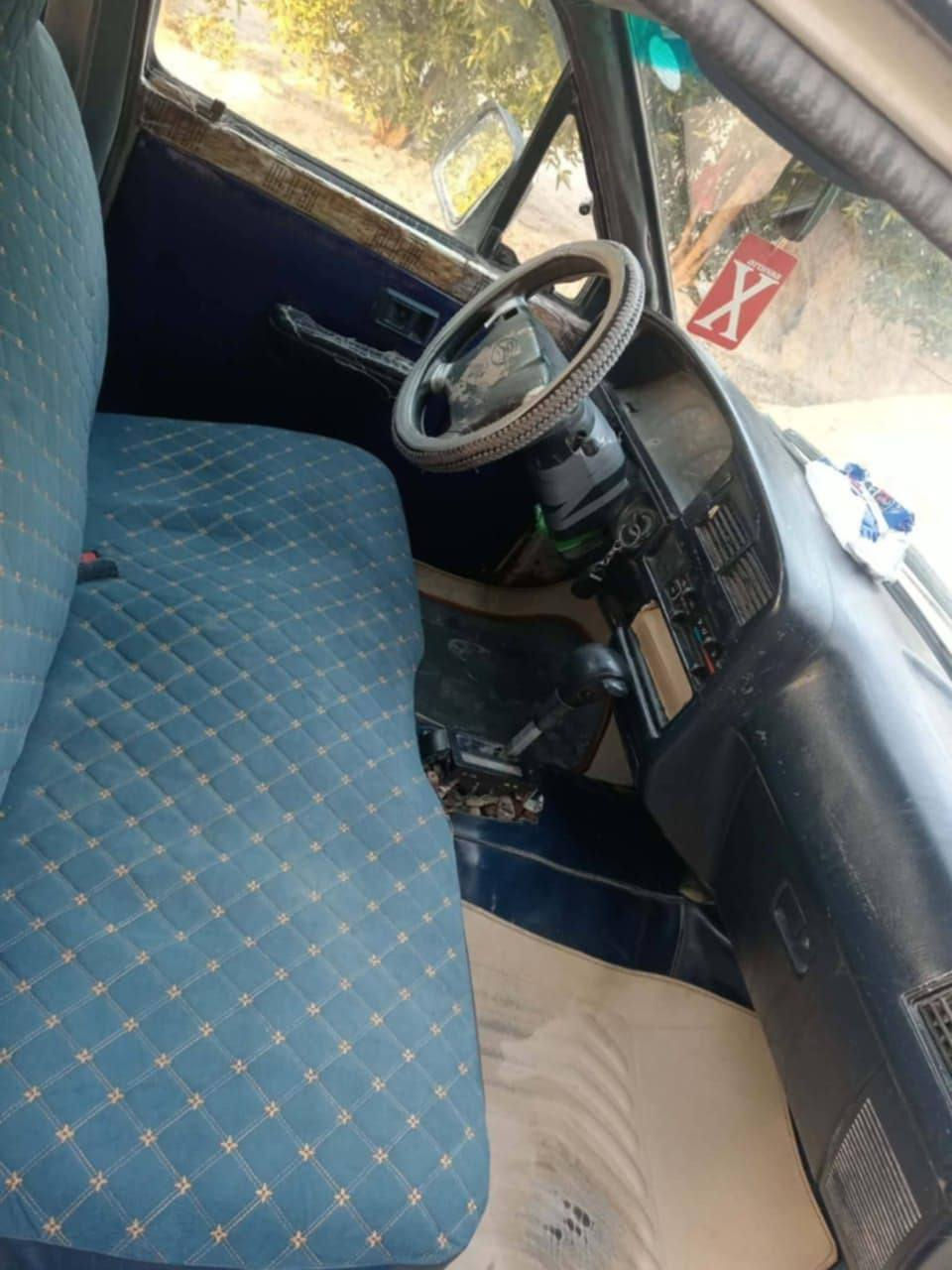 سلام عليكم بيكم تيوتا موديل 89
محرك كير اكسن شاصي كله شرط 
رقم ألماني مثنى تحويل مباشر 
كهربائيات كلها شقاله 
تخم تاير سياره فول جاهزة مجهزه 
مال جناي هاذا رقم هاتف وشراي يدلل.
مكان سياره ناصريه ***********
